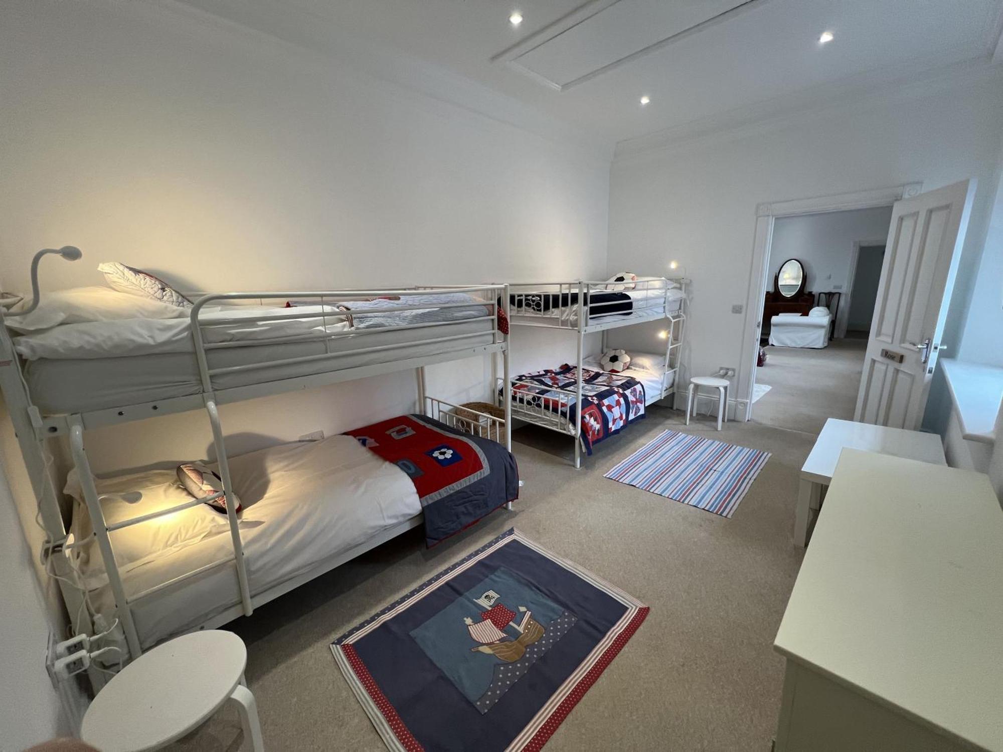 Alexander House 18 - East Wing - Self Catering Villa Охтерардър Екстериор снимка